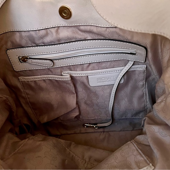 MICHAEL KORS DEVON CREAM IVORY LEATHER GOLD CHAIN LARGE SHOULDER TOTE BAG - Picture 7 of 8